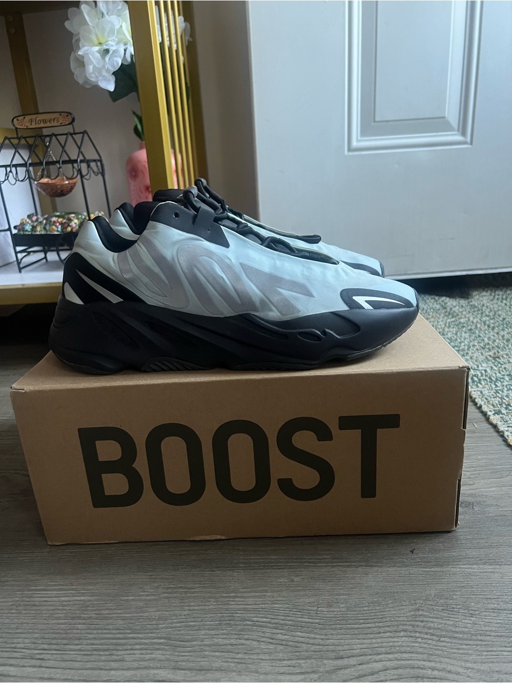adidas Yeezy Boost 700 MNVN Men’s Blue Tint 
GZ0711 - Picture 3 of 9